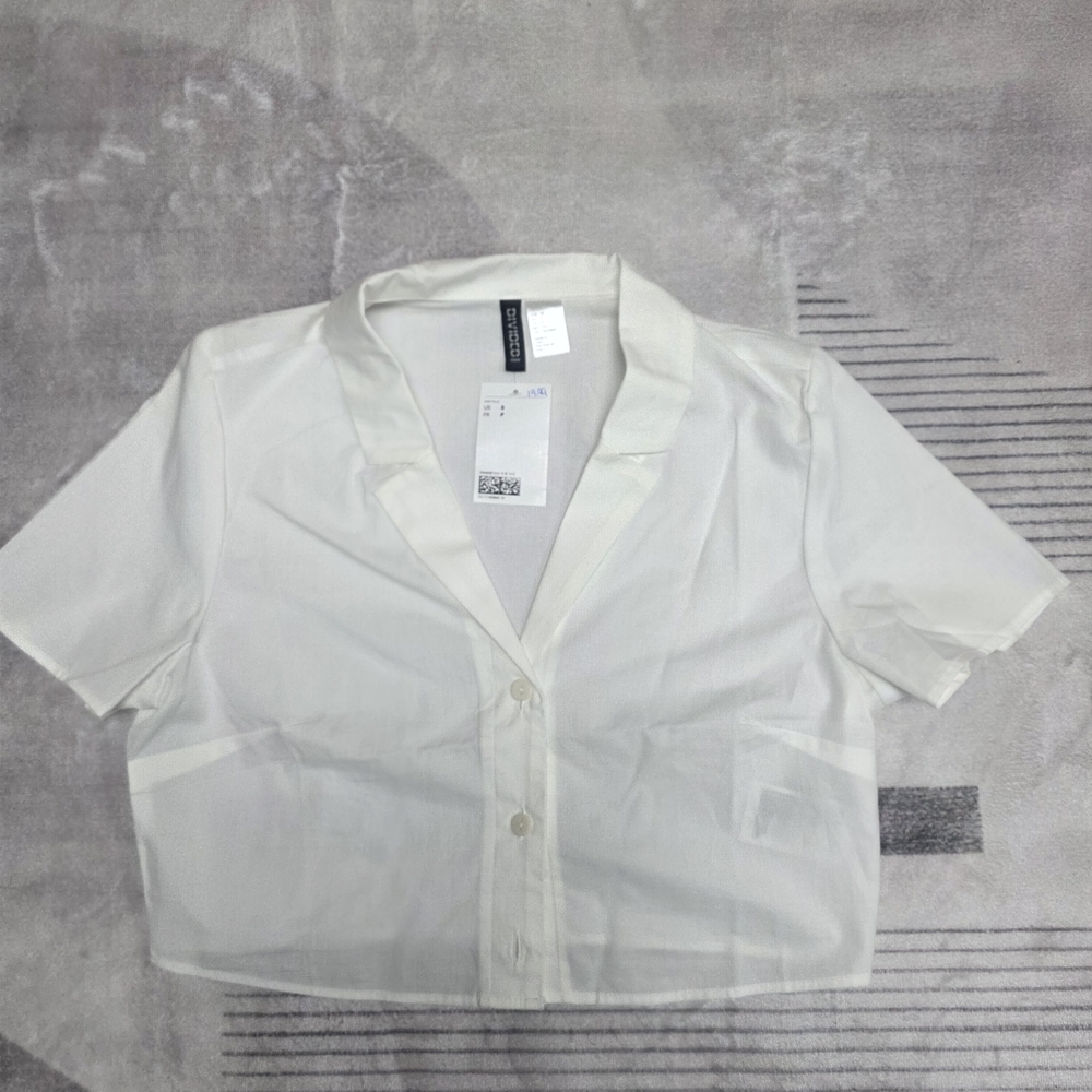 H&M White Cropped Button-Up Collared Top